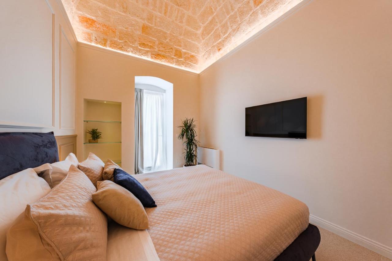 Helloapulia Charming Palazzo Clemente - Self-Catering Suites With Aircondition Monopoli Eksteriør billede