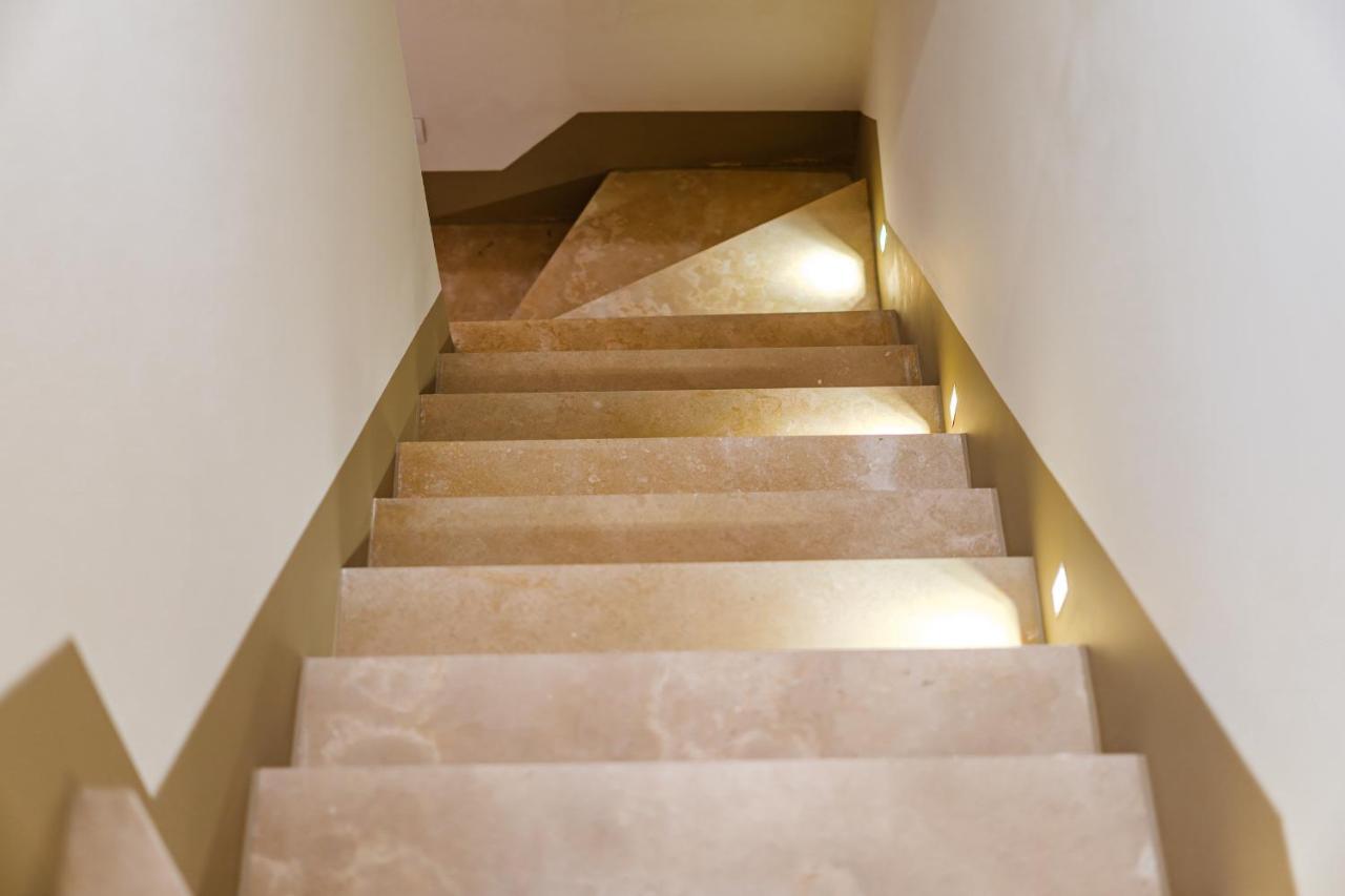 Helloapulia Charming Palazzo Clemente - Self-Catering Suites With Aircondition Monopoli Eksteriør billede