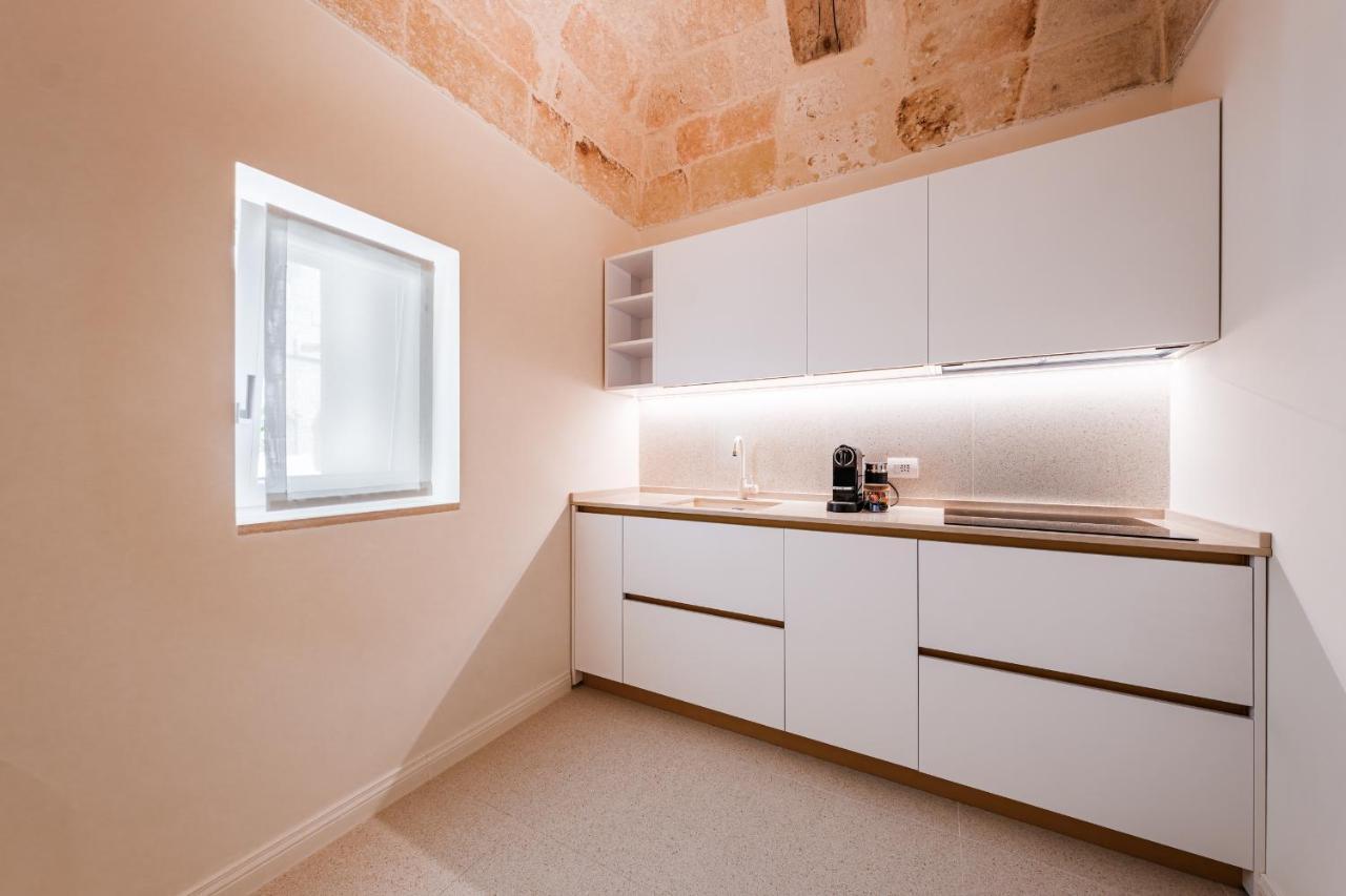 Helloapulia Charming Palazzo Clemente - Self-Catering Suites With Aircondition Monopoli Eksteriør billede