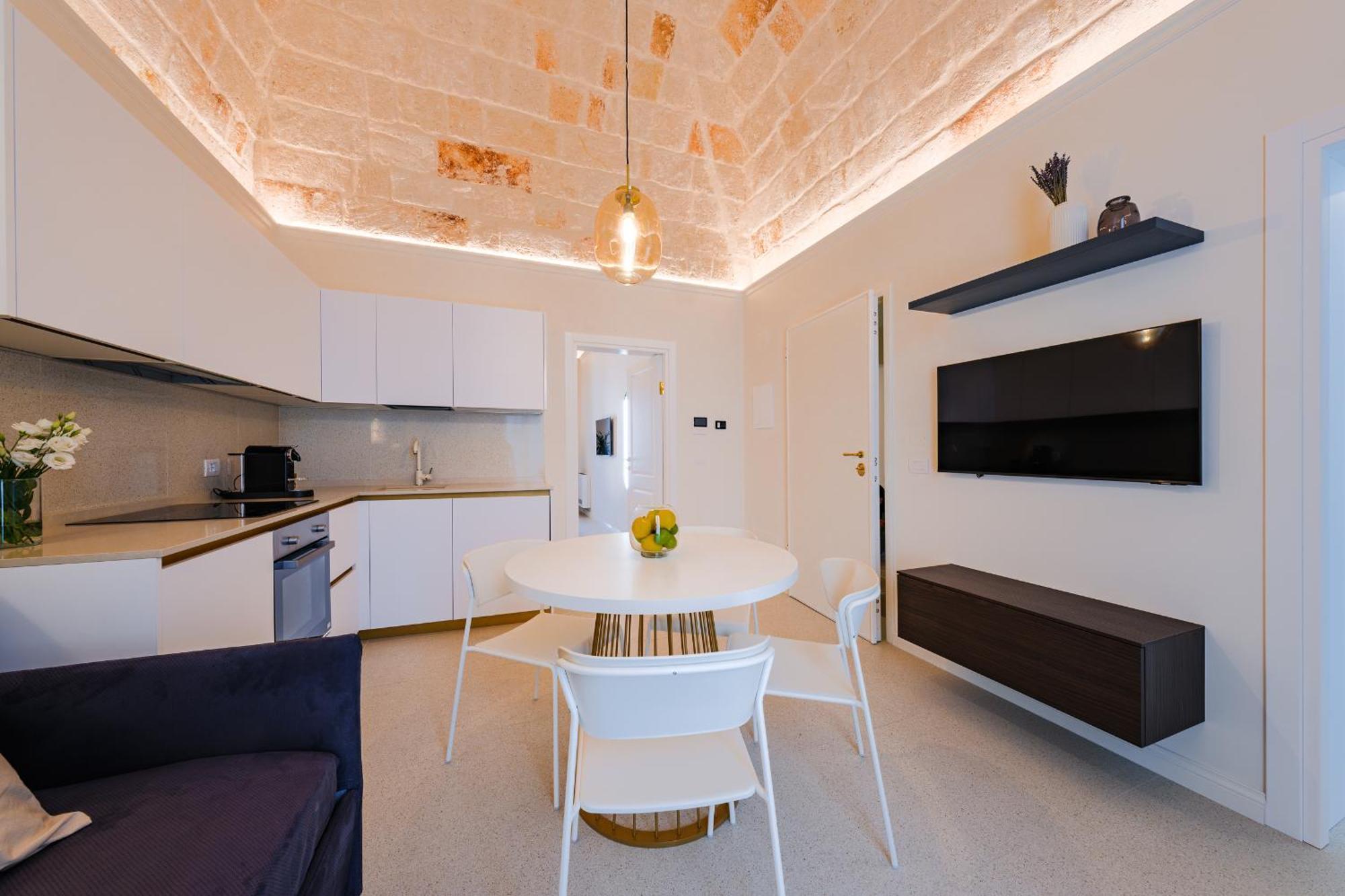 Helloapulia Charming Palazzo Clemente - Self-Catering Suites With Aircondition Monopoli Eksteriør billede